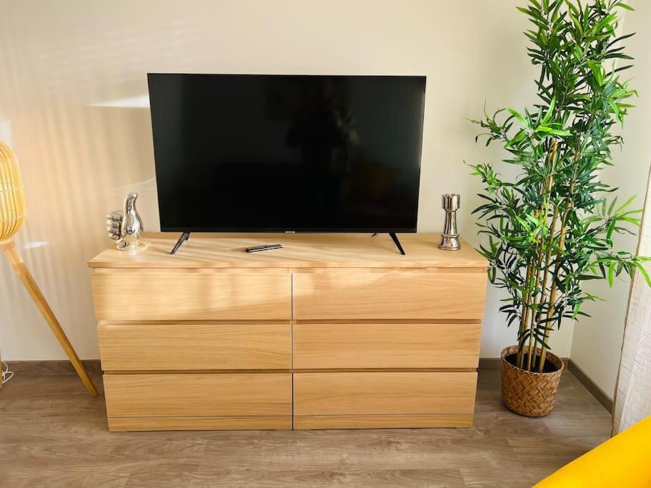 Apartament Harmonieux/Bezannes/Pkg Prive Zewnętrze zdjęcie