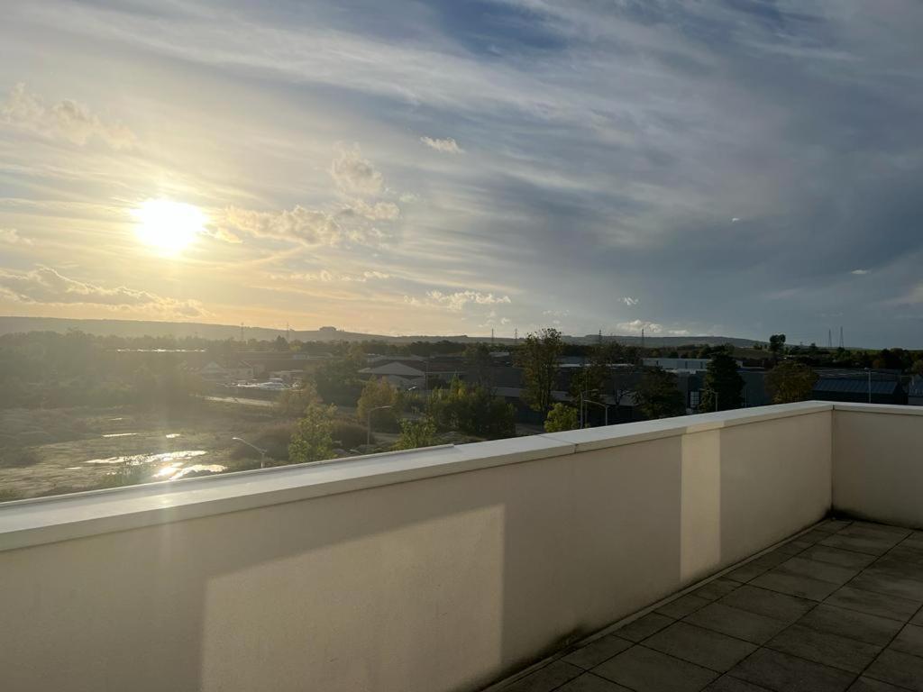 Apartament Harmonieux/Bezannes/Pkg Prive Zewnętrze zdjęcie