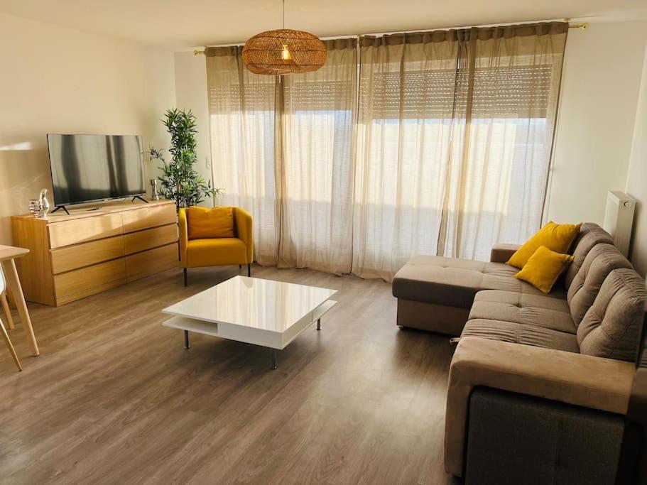 Apartament Harmonieux/Bezannes/Pkg Prive Zewnętrze zdjęcie